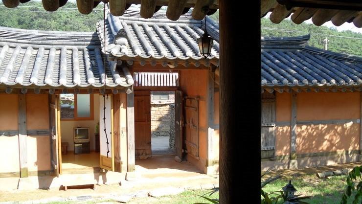 Goseong Choi Pilgan'S Old House Hotel Exterior photo