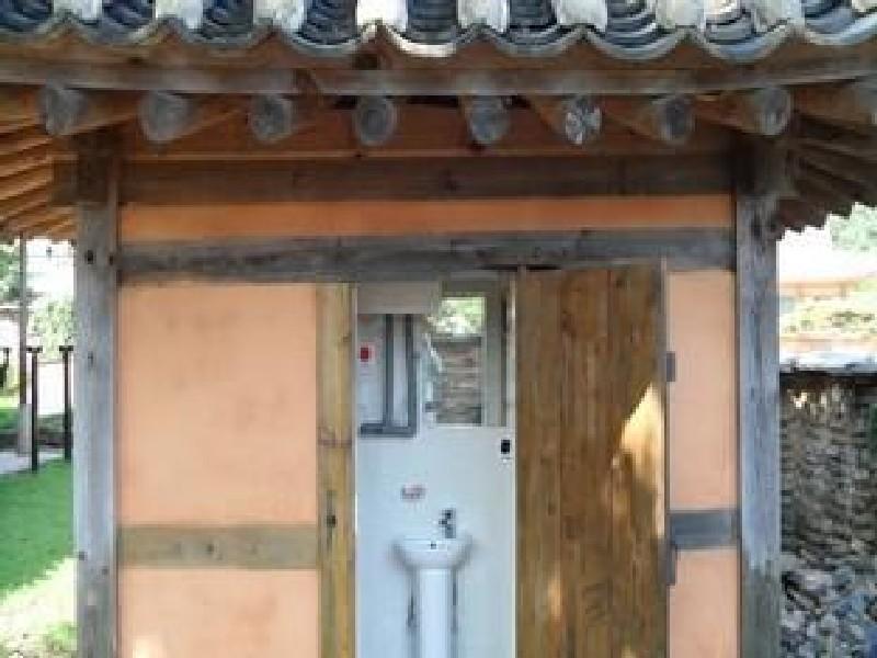 Goseong Choi Pilgan'S Old House Hotel Exterior photo